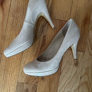 Enzo Angiolini Cream Heels with Soft Interior and Lightly Padded Insole